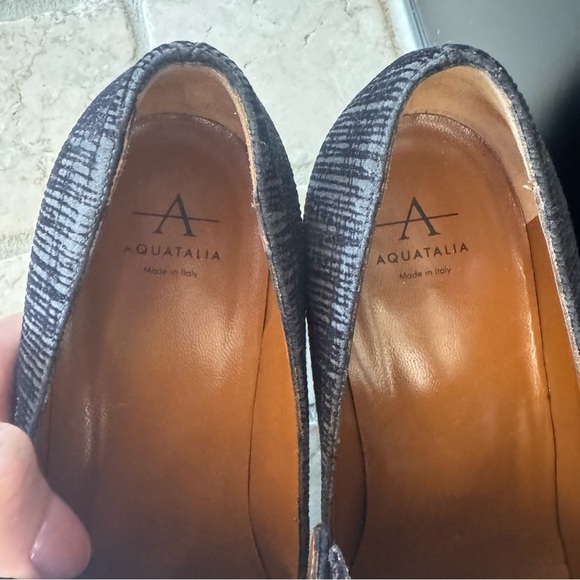 Aquatalia Jilianne Devoure Anthracite Black Textured Suede Heeled Loafer Size 8 - Picture 6 of 7